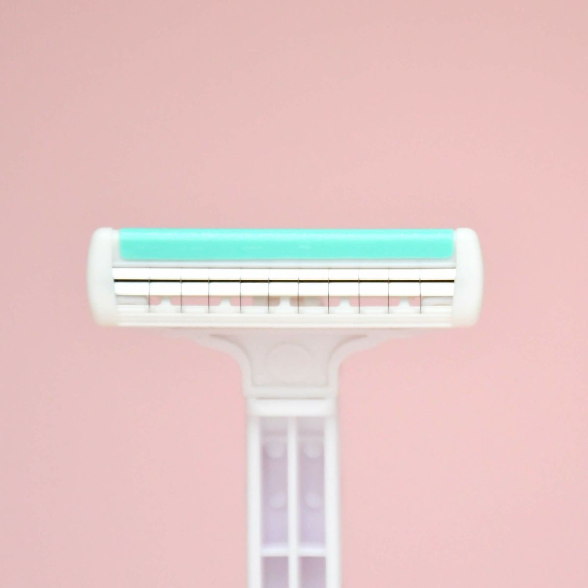 シック2枚刃 ワイヤー付き(クリーム付き) 女性向け販売セット4