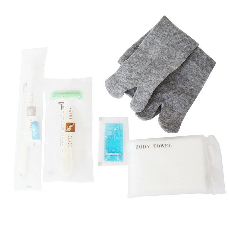 【エコ素材使用】足袋入りアメニティセット 和紙風巾着袋 男性用 100組　イメージ